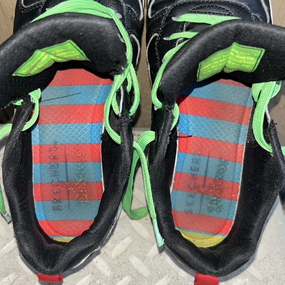 Dr. Seuss The Grinch Sketcher sneakers kids size 6 - Picture 13 of 13